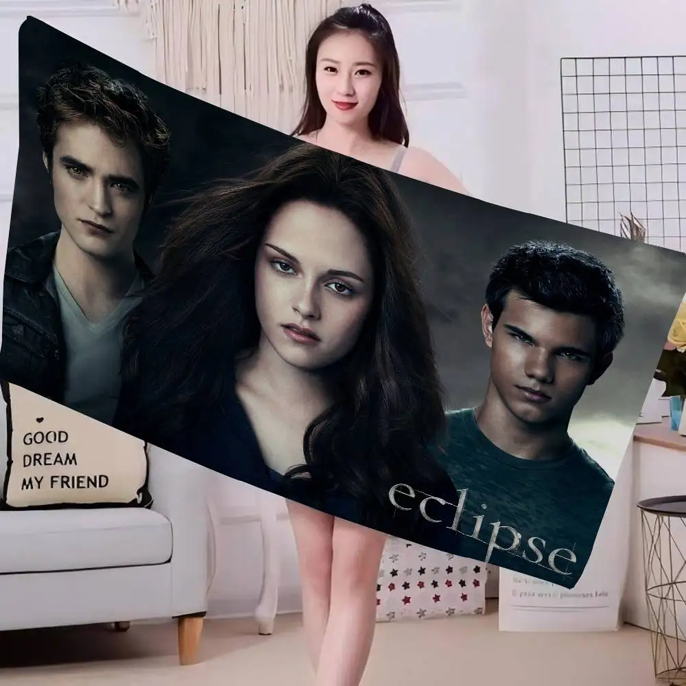 Vampire Fantasy Film T-Twilight Microfiber Printed Beach Towel Mountain Climbing Yoga Beach Swimming Running Soft Towel