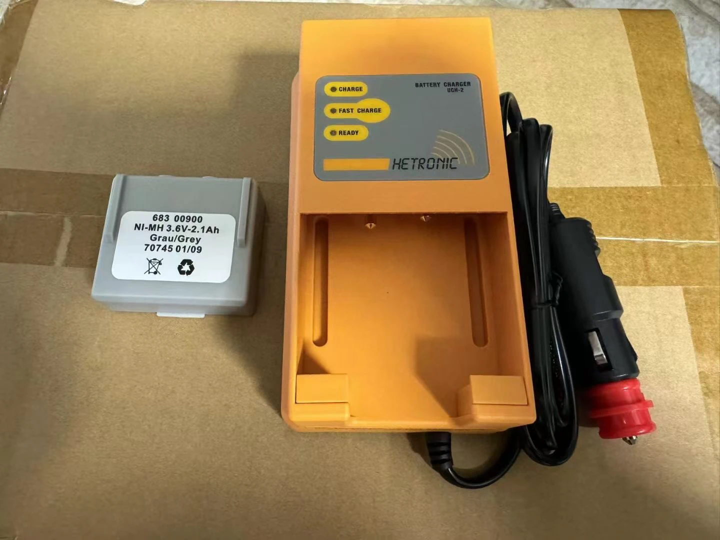 applies-to-battery-683009 Input voltage 240 V/24V Rated current 1.03 A Charger-UCH-2