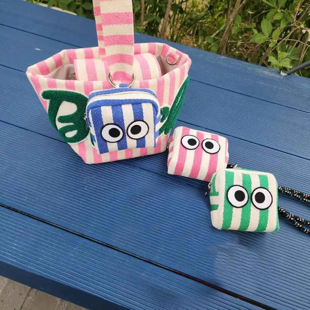 

Корейский стиль, милая цветная холщовая квадратная сумка для гольфа, летняя полосатая мини-сумка с большими глазами, большая вместительная сумка с подвеской и мячом