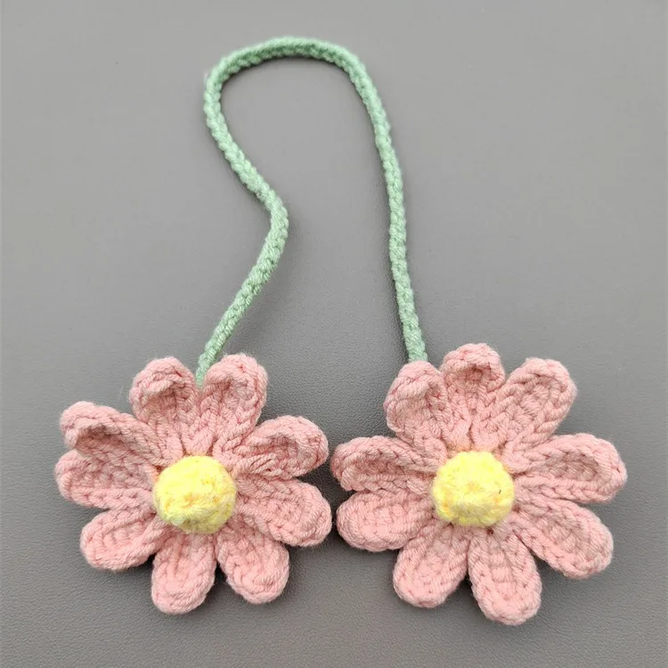 Pure handmade knitted yarn daisy car pendant rearview mirror woven flower decoration