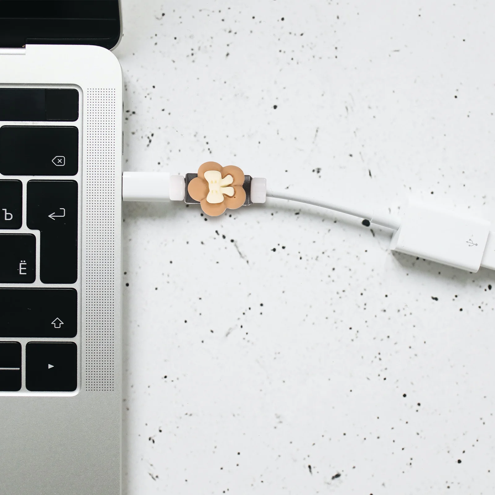 

8Pcs Cable Protectors Lovely Cartoon Data Cable Saver Charging Line Protector Durable Resin Cord Cover Portable