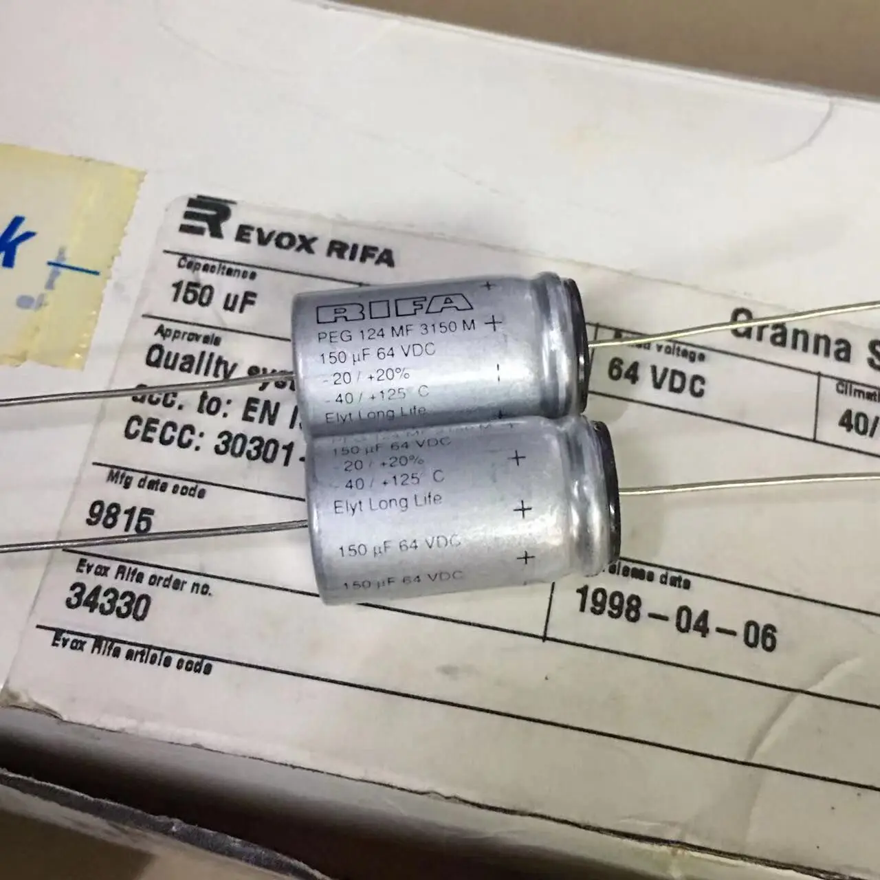New original PEG124 series 150UF 64V high-end cathode electrolytic capacitor, 16 * 28.5MM