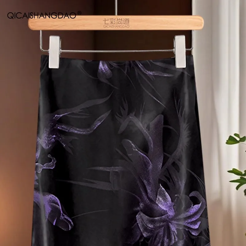 กระโปรงทรงดินสอผ้าซาตินสำหรับผู้หญิง สีม่วงลายดอกไม้ เอวยางยืด ความยาวปานกลาง เหมาะสำหรับฤดูใบไม้ผลิและฤดูใบไม้ร่วง