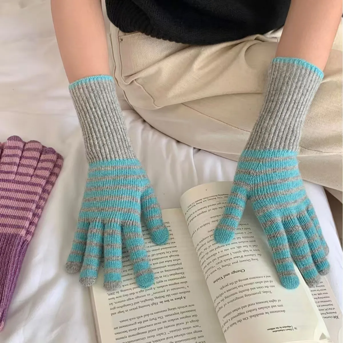 

Winter Warm Knitted Gloves For Women&Men Striped Knitted Mittens Full Finger Guantes Female Touch Screen Luvas Gloves Unisex