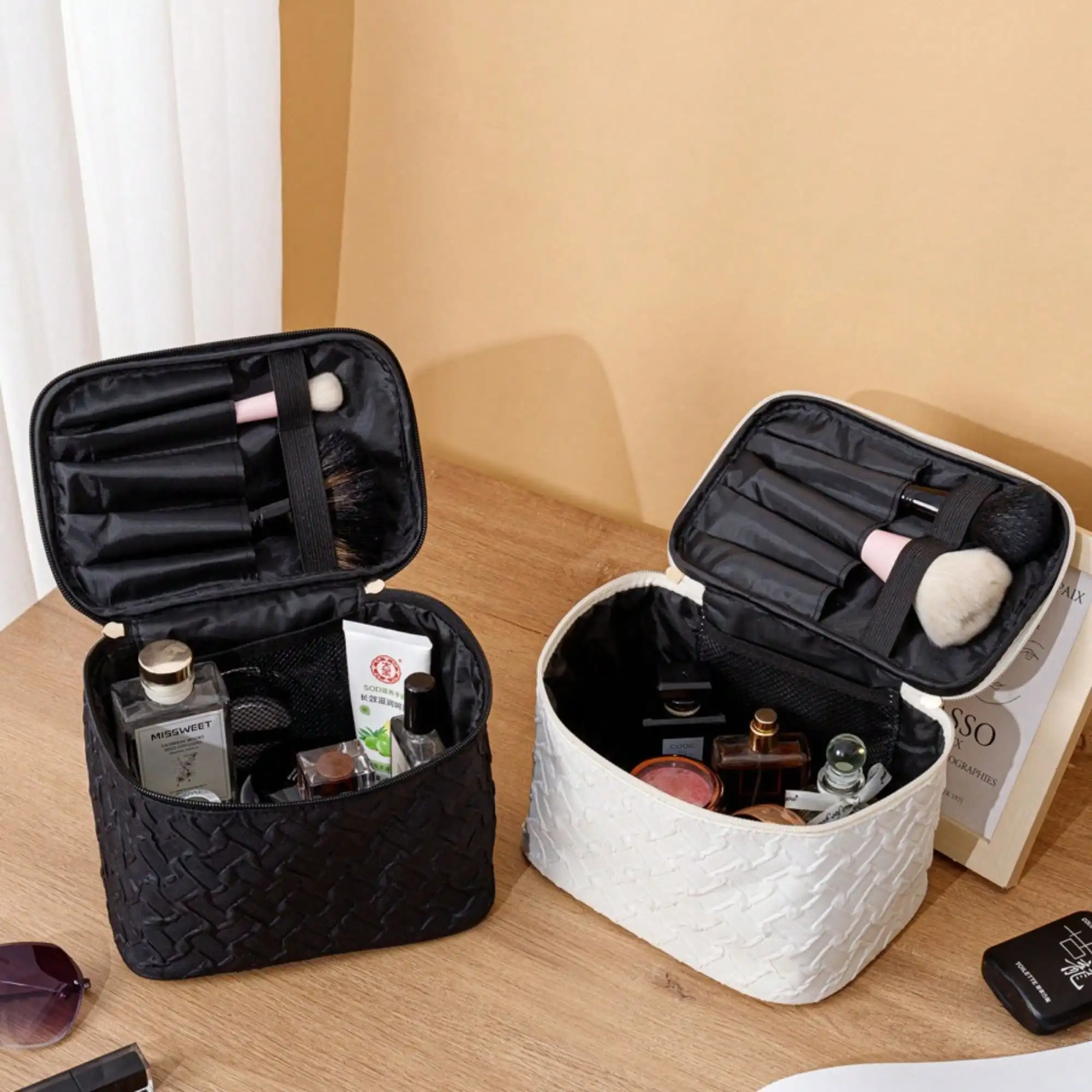 1PC black-and-white advanced large-capacity cosmetic bag portable travel multi-functional cosmetic storage bag