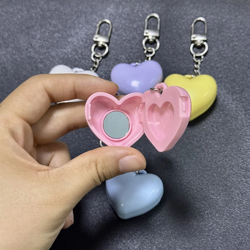 5色ハートキーホルダーパレット空のメイクアップコンパクトDIY詰め替えケースポータブル化粧品収納小さなチークコンテナYY26