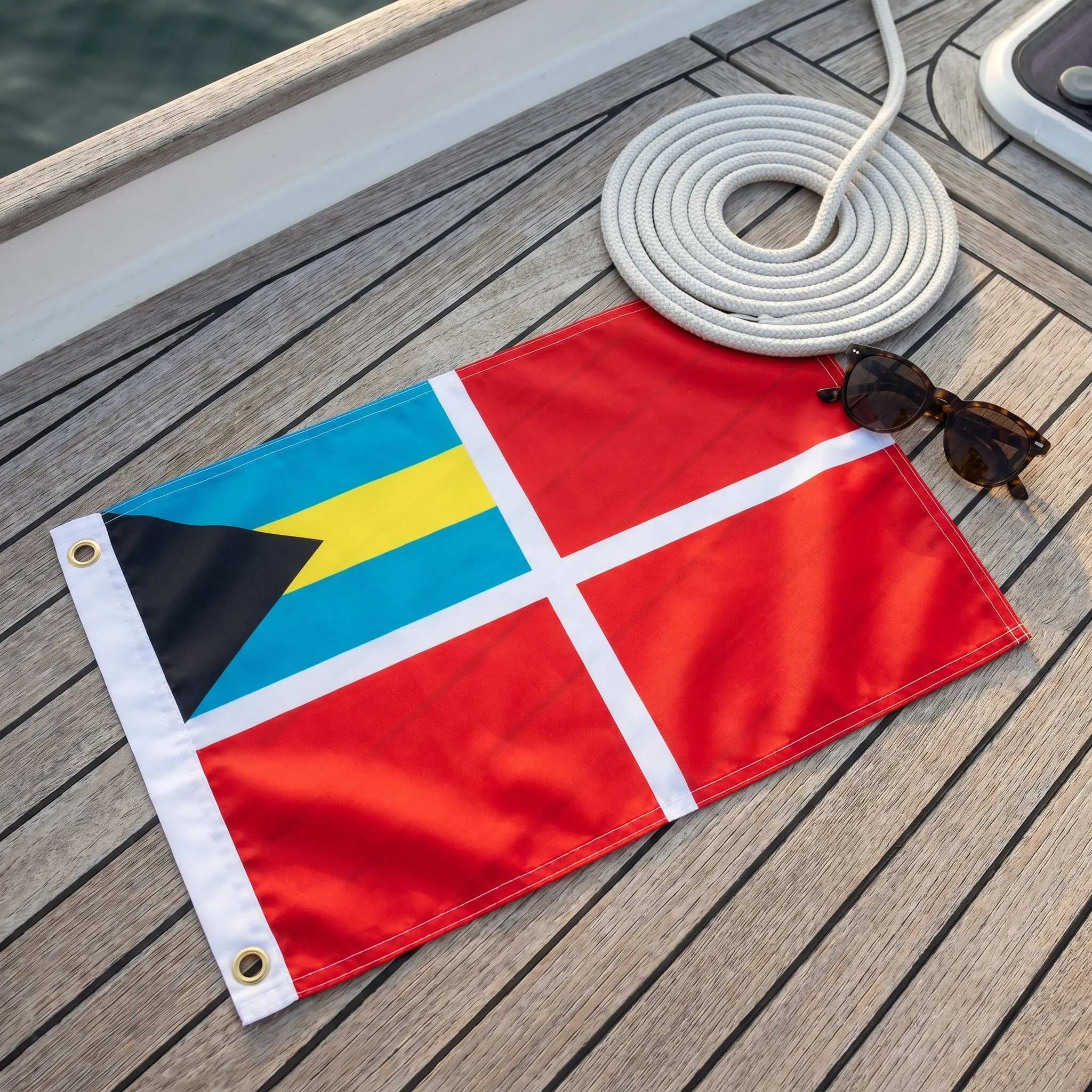 Bahamas Boat Flag 45x30cm Outdoor Heavy Duty Courtesy Flag Nautical Patriotic Banner for Yacht Garden Porch Events