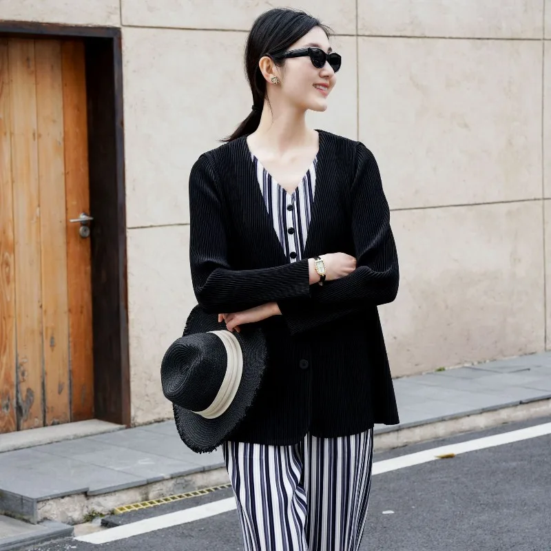 

2026 Spring New Miyake Pleated Korean Version Fashion Temperament Elegant Versatile Suit Paragraph Coat Long-sleeved Jacket