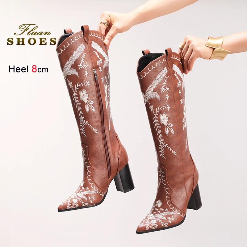 

Ковбойские сапоги в западном стиле с вышивкой для женщин, коричневые сапоги до колена на массивном каблуке 8 см с острым носком, новые женские широкие длинные сапоги