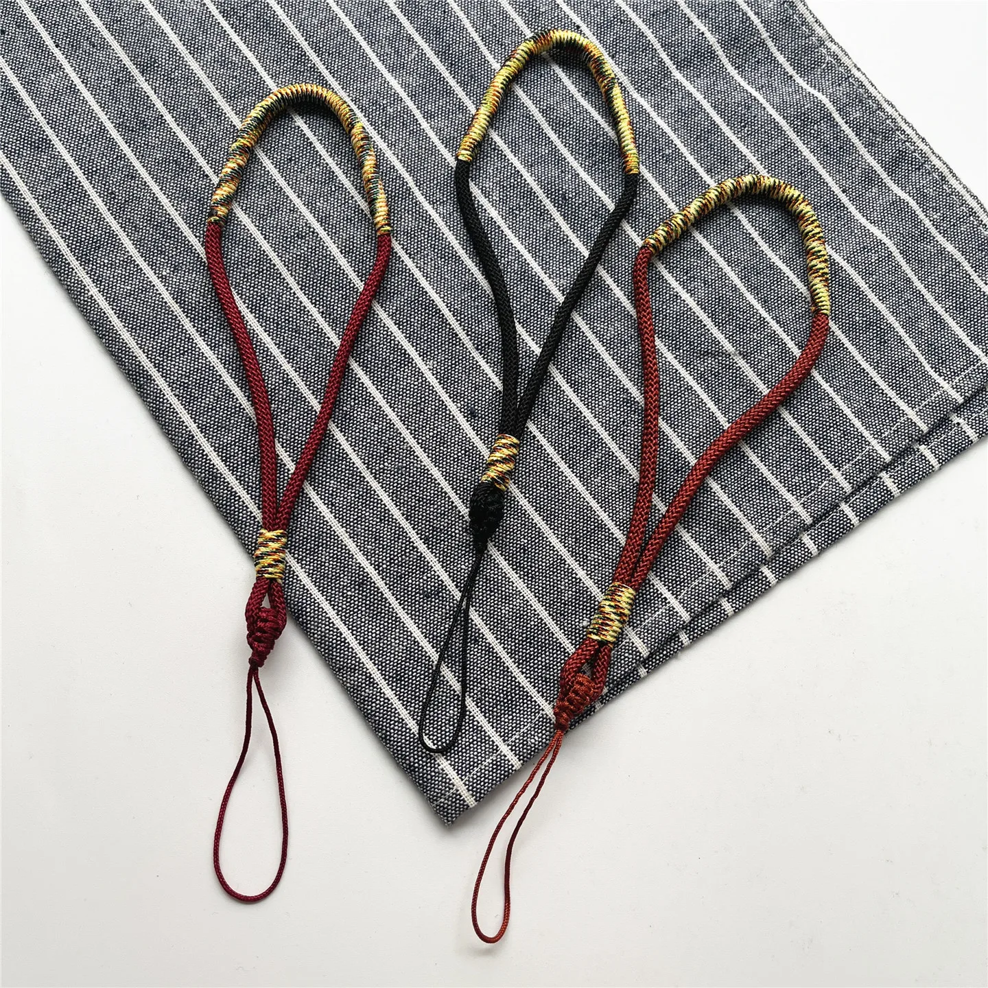 

Ремешок на запястье для телефона, браслет ручной работы, телефонные аксессуары, веревка, винтажная мобильная цепочка, брелок для мобильного телефона, подвеска, короткий ремешок