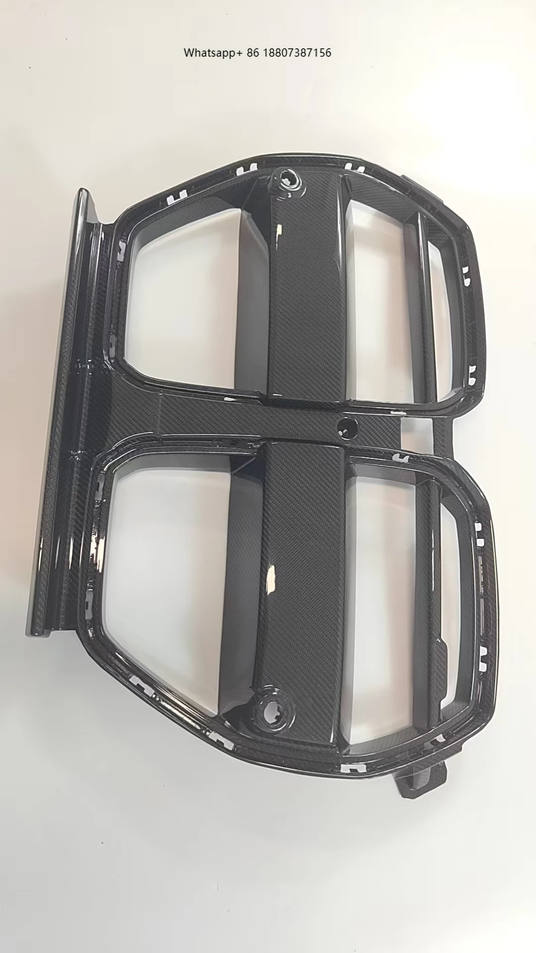 

Высококачественная цельная решетка радиатора V-образной формы из сухого карбона для G82 M4 G80 M3, идеальная совместимость