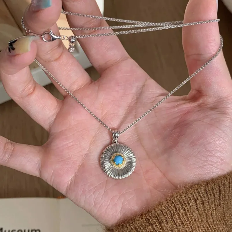 

Vintage Elegant Daisy Shape Green Turquoise Gemstones Pendant Necklace for Women Sterling Silver 925 Choker Birthday Gift Bijoux