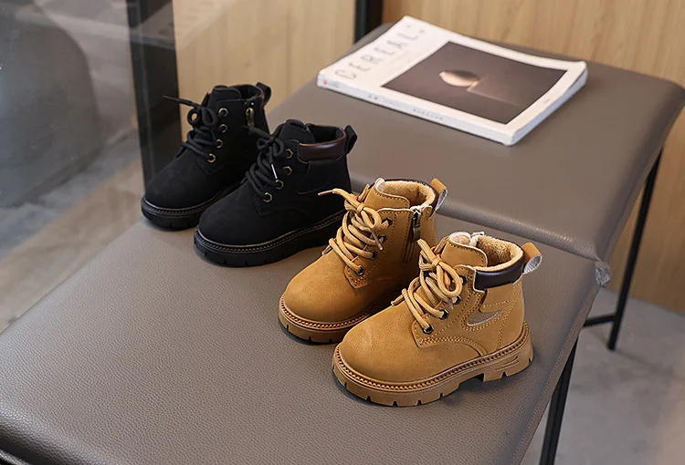 Neue Kinder-Modestiefel Winter Verstärkte Jungen- und Mädchenstiefel Rutschfeste Warme Lederstiefel mit Seitenreißverschluss Einfarbige Kinder-Freizeitschuhe – Detail 2