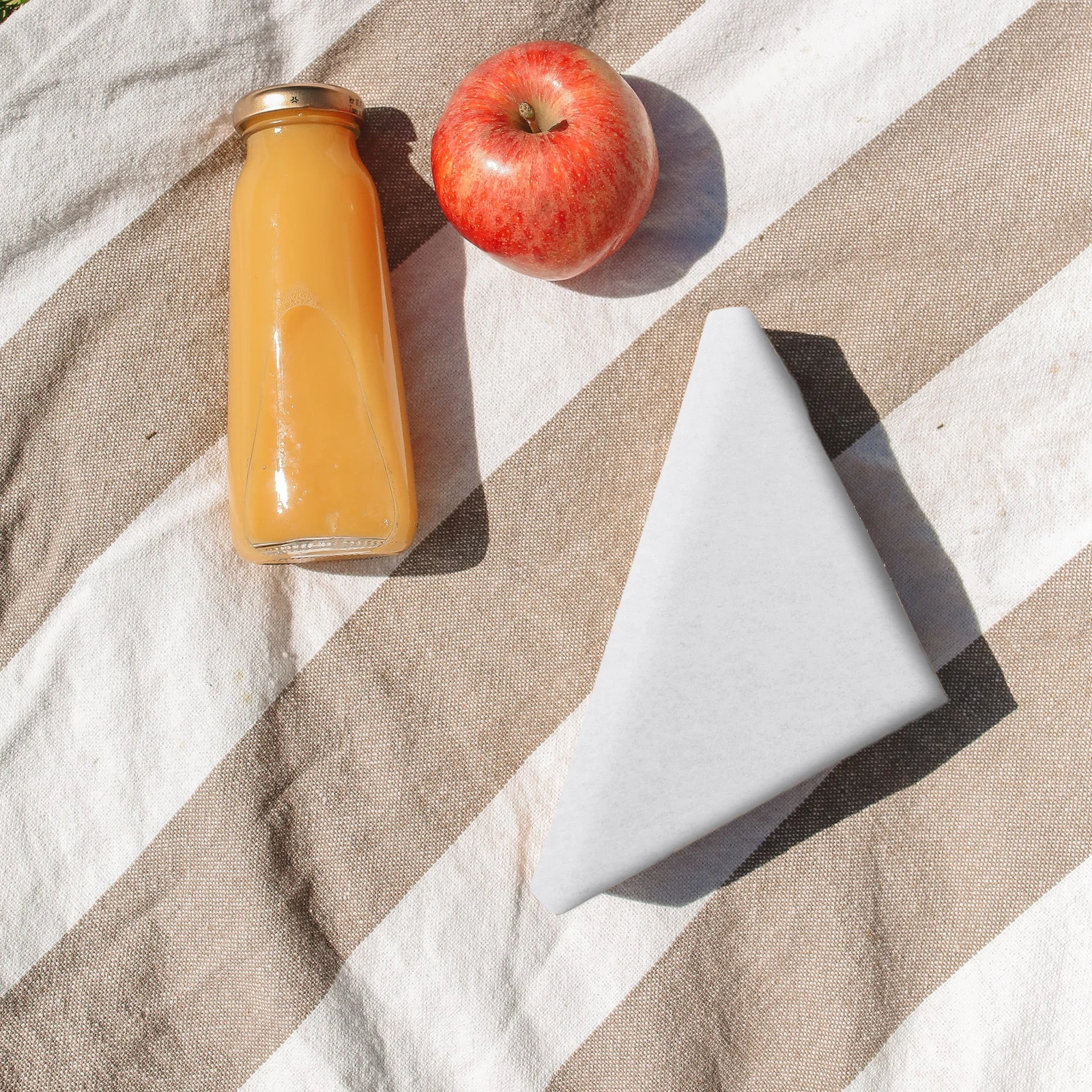 

100 Sheets White Greaseproof Food Paper Liners 15x25cm Oil Proof Baking Wrapping Sandwich Packaging Fried Chicken