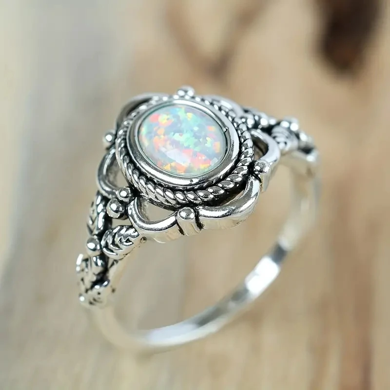 Huitan Vintage Style Aesthetic Finger Ring for Female Anniversary Party Accessories with Simulated Opal Retro Party Jewelry