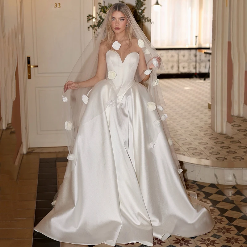 

Eightree White A-Line Wedding Dresses Sweetheart Sweep Train Princess Bridal Dress Formal Wedding Ball Prom Gowns Customized