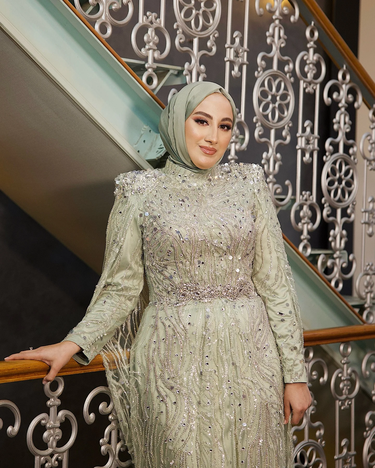 Sharon Said Luxuriöses Dubai Champagner Kristallperlen-Cape Muslimisches Abendkleid Arabisches Hochzeitskleid Ballkleid SS366 Maßanfertigung – Detail 21