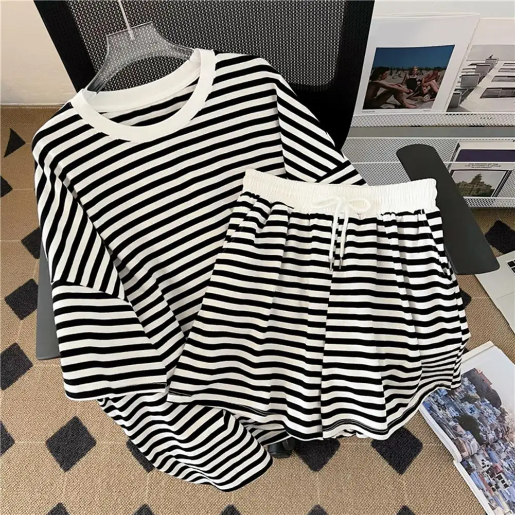 Women Casual Tee Shorts Suit Two Pieces Women T-Shirt Shorts Suit Striped Ladies Casual Tee Short Pants Suit Womenswear