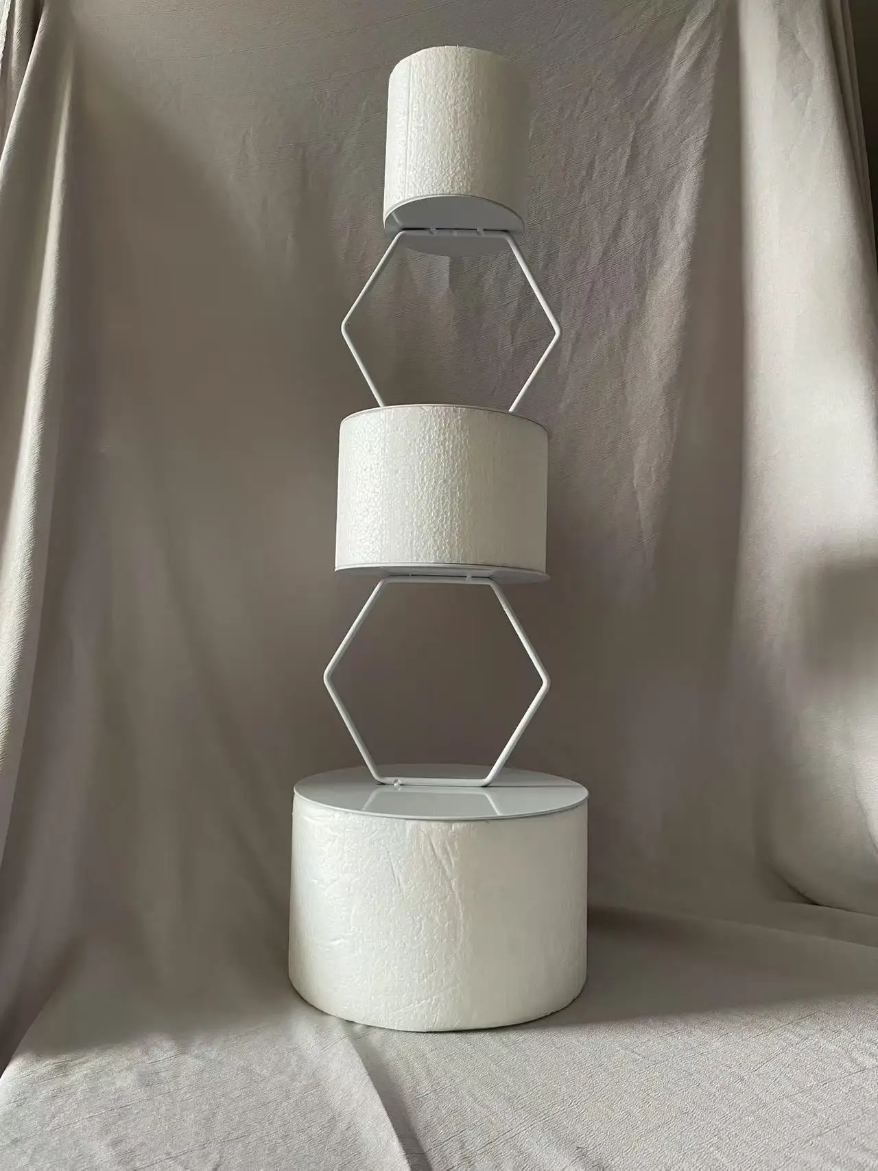 Sechseckiger Tortenständer aus Metall, schwimmender Kuchentrenner für Hochzeit, Valentinstag, Geburtstag, Kuchendekoration – Detail 8