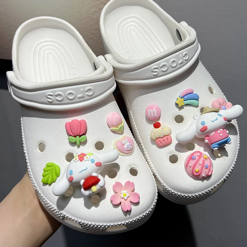 3D Cute Cartoon Cinnamoroll Sanrio Shoe Accessories Charms Peripheral Soft Sandal Removable Soft Gift Sandal Decoration Buckle