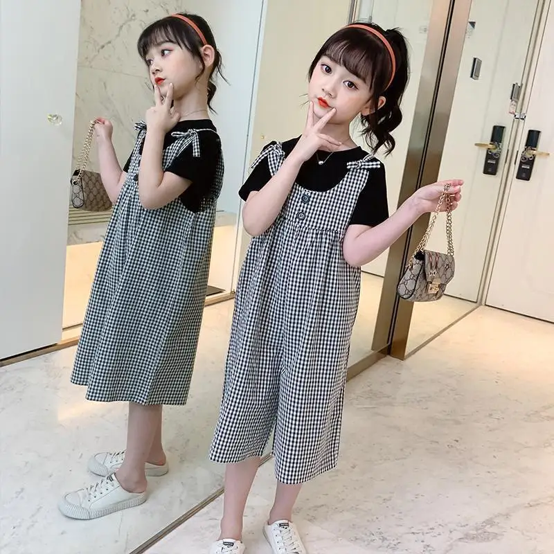 Girls\' plaid overalls suit 2023 new summer Korean  big children\'s girls Short sleeve shirts+ pants two-piece clothing set