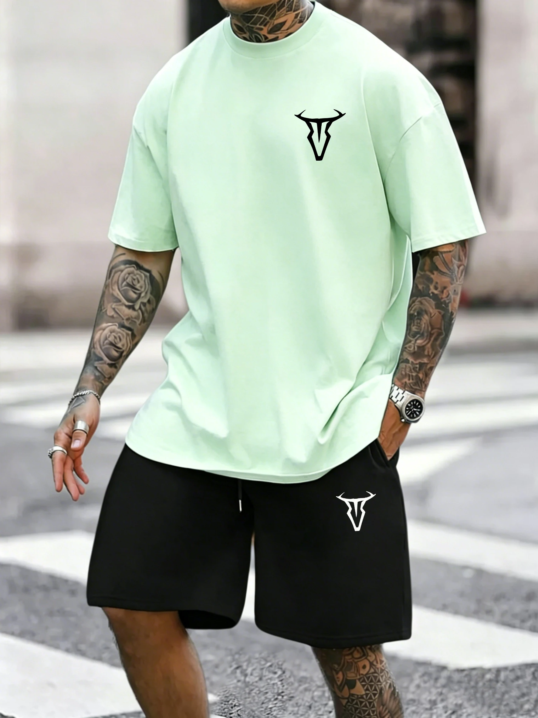 

Bull Head Graphic Design Cotton Summer Loose Sportswear Set Men Street Gym Soft Tshirt Pocket Daily Shorts Beach Swimming Trunks