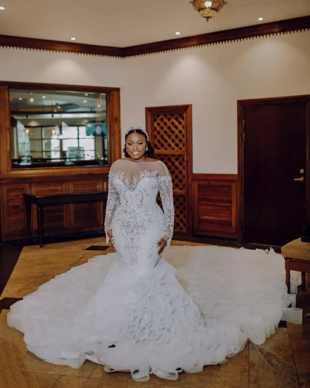 Robe de mariée arabe Aso Ebi personnalisée, grande taille, cristaux perlés, Illusion luxueuse, manches longues, niveaux de sirène, Organza, Go