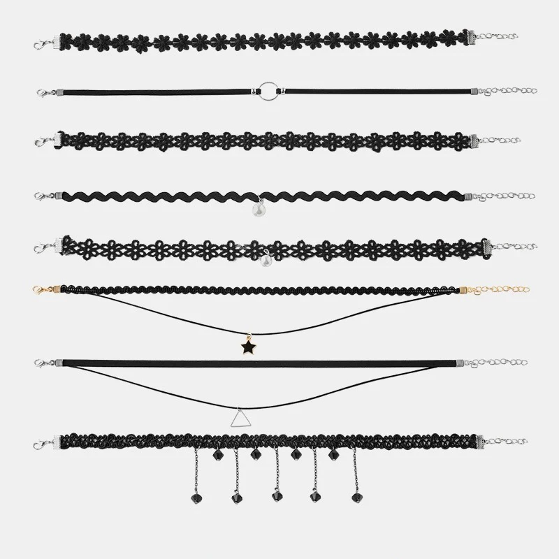 Vintage Handgefertigte Samt-Spitzen-Choker-Halskette für Frauen Trendige Gothic-Punk Schwarze Herz-Charm Stretch-Halskette Torques Halsschmuck
