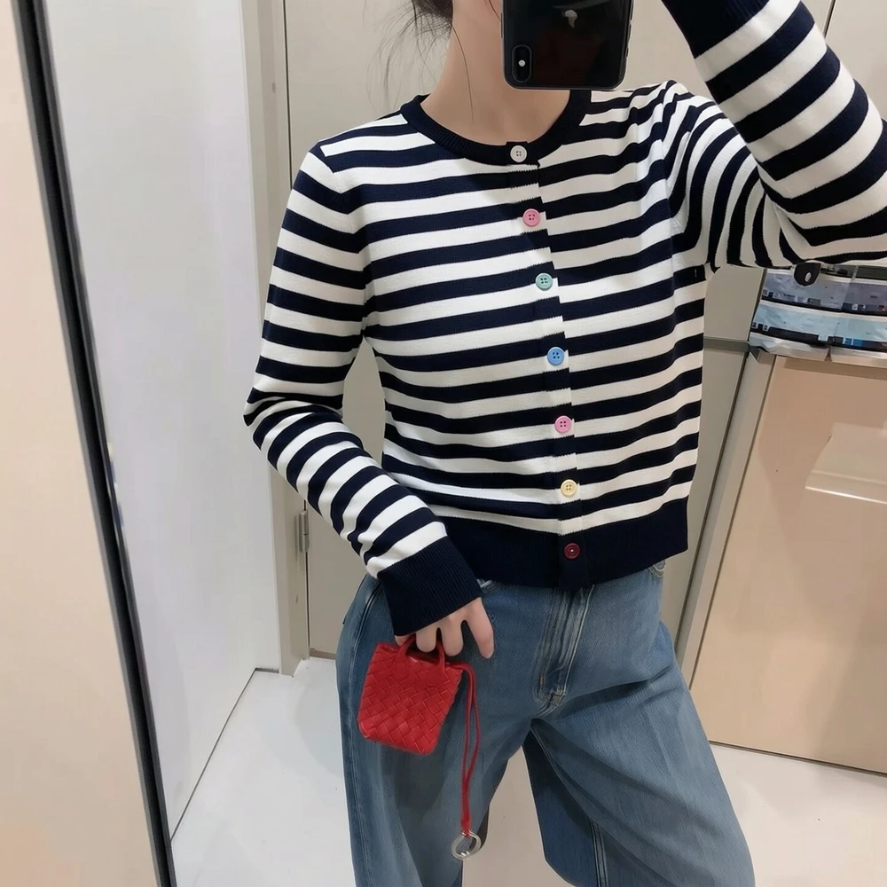 YuooMuoo Korean Fashion Candy Buttons Cardigans Tops 2026 Spring Autumn White and Black Stripes Knitted Tops Chic Ladies Shirts