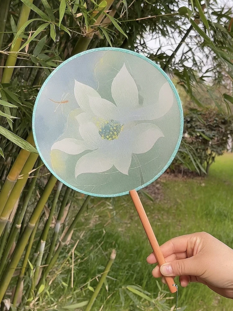 The product can be customized. Ancient round fan Chinoiserie double-sided translucent palace fan round fan classical dance