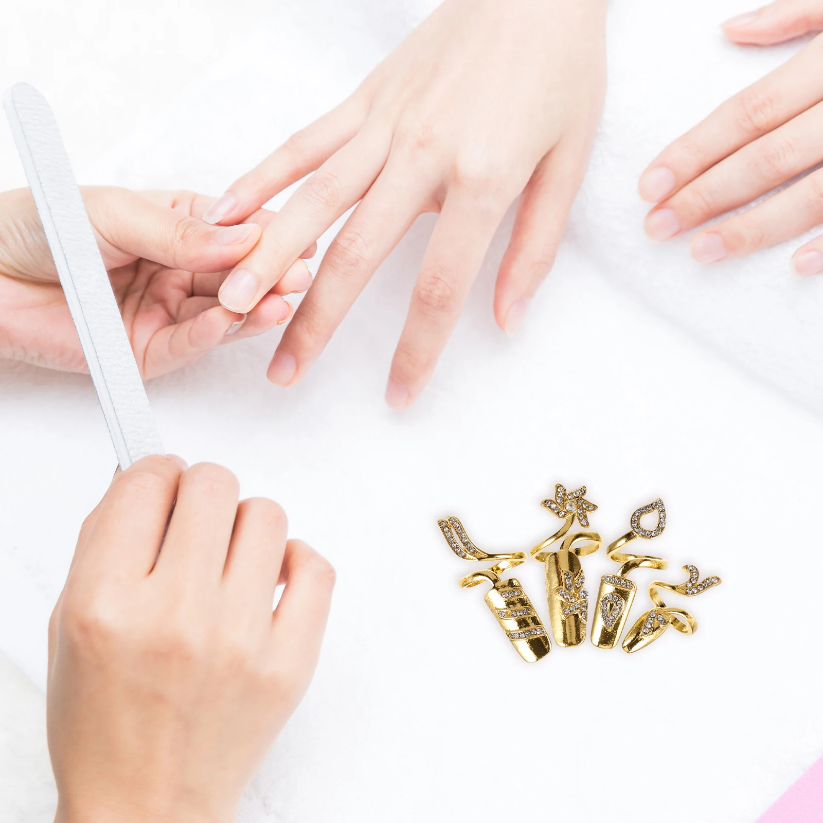 

4pcs Rhinestone Fingernail Rings Alloy Decorative Finger Nail Shaped Hand Jewelry Wedding Prom Party Festival Gift