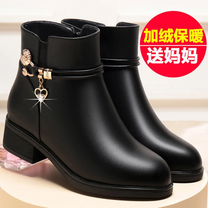 Spring Winter Soft Leather Women\'s Fleece Warm Cotton Boots Thick Wool Lined Leather Snow Platform Short Boots