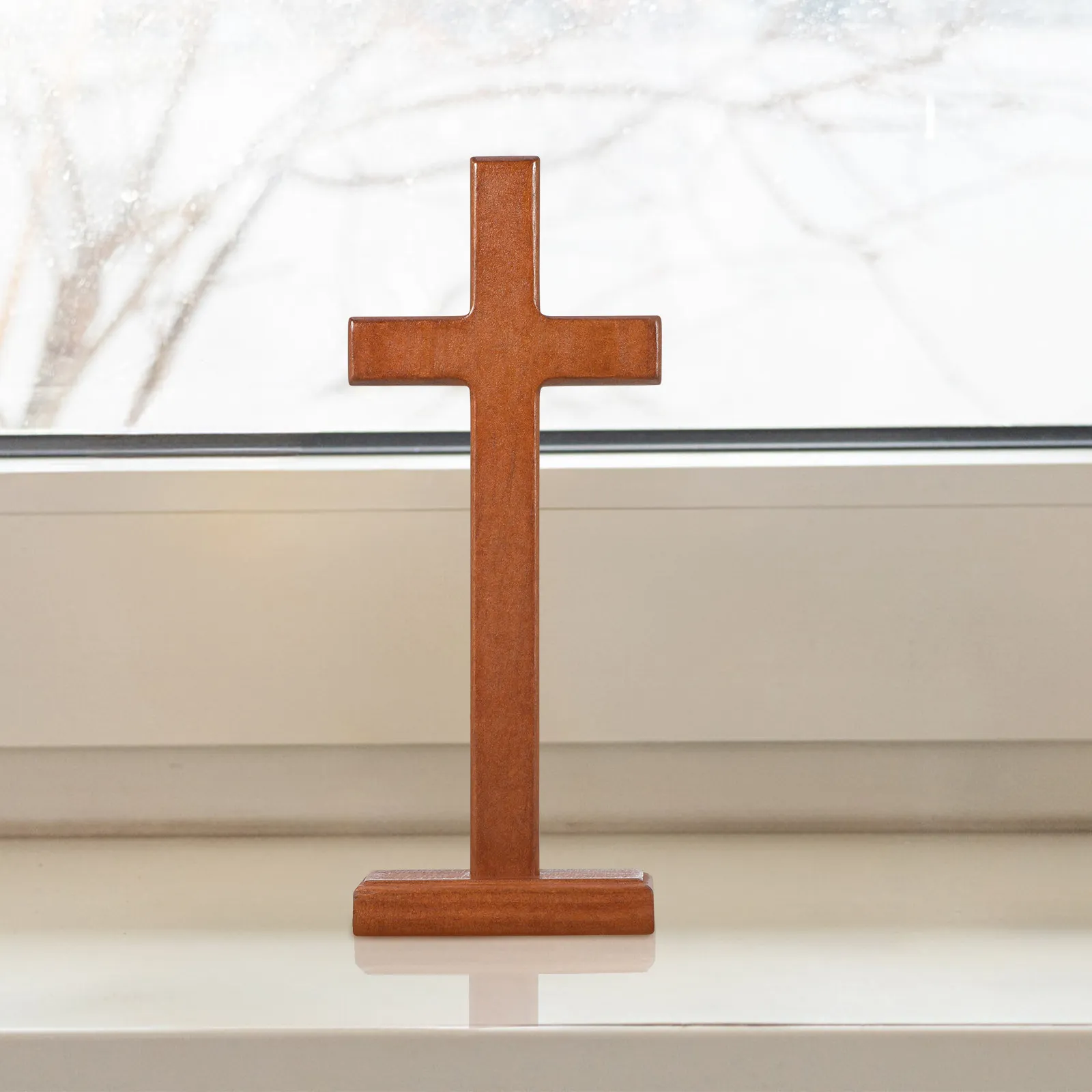 22Cm Artisanal Beechwood Cross Statue Standing Design Sacred Decor for Christian Space Tabletop Baptism Centerpiece Catholic