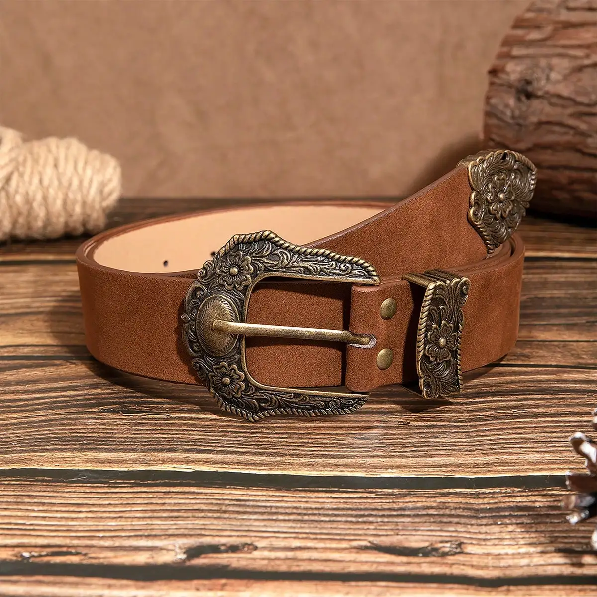 Women's brown vintage bohemian style light luxury antique bronze engraved flower metal pin buckle velvet belt for jeans, a ver
