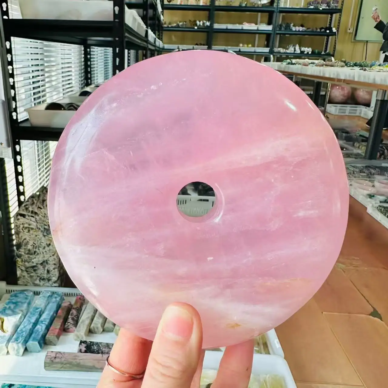 Natural Rose Crystal Quartz Charm, With Healing Properties, Suitable For Home Decoration, As a Decorative Piece, a Stand, For Pu