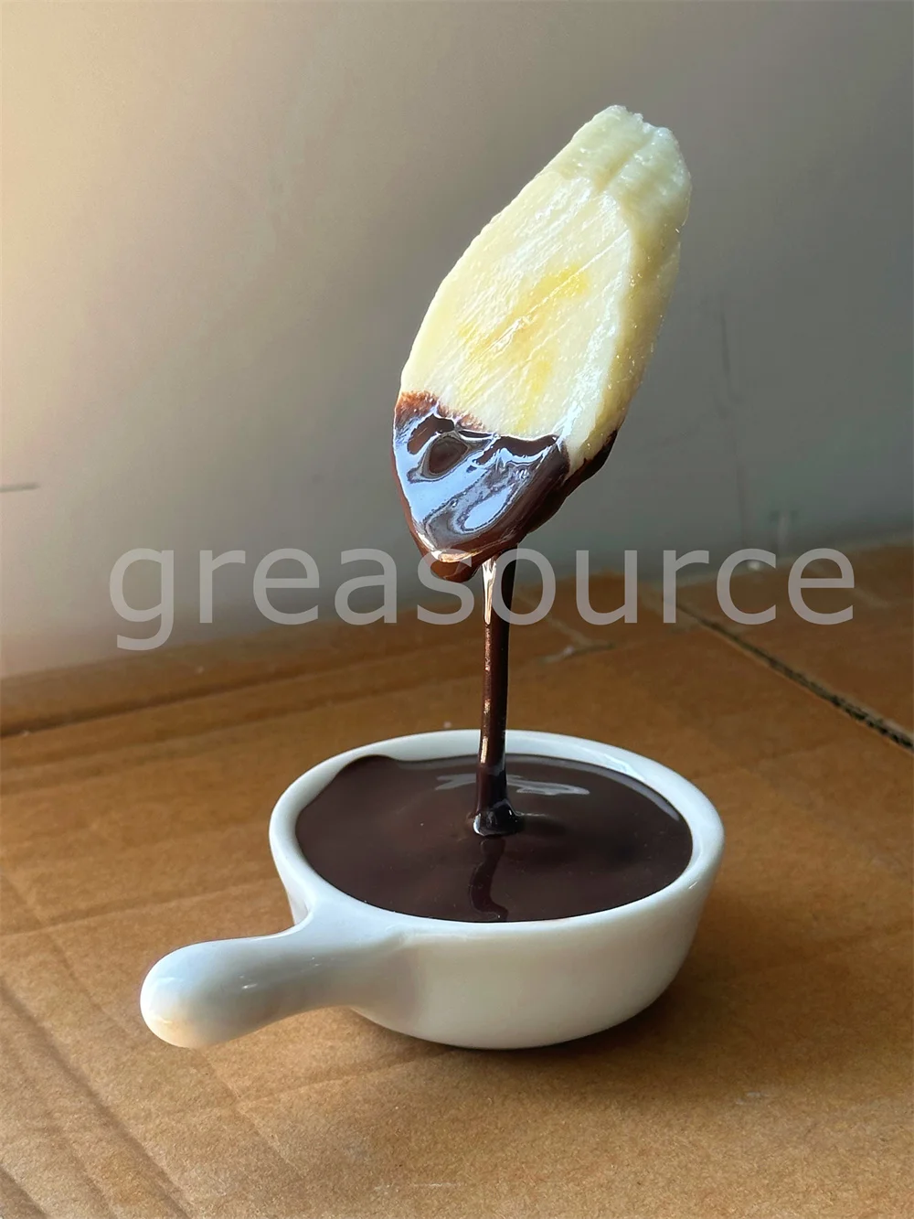 

Nutell Flowing Chocolate Smooth Banana Slice Artificial Food Craft Hand Made Props Home Decoration Cute Fresh Fruit Plate Small