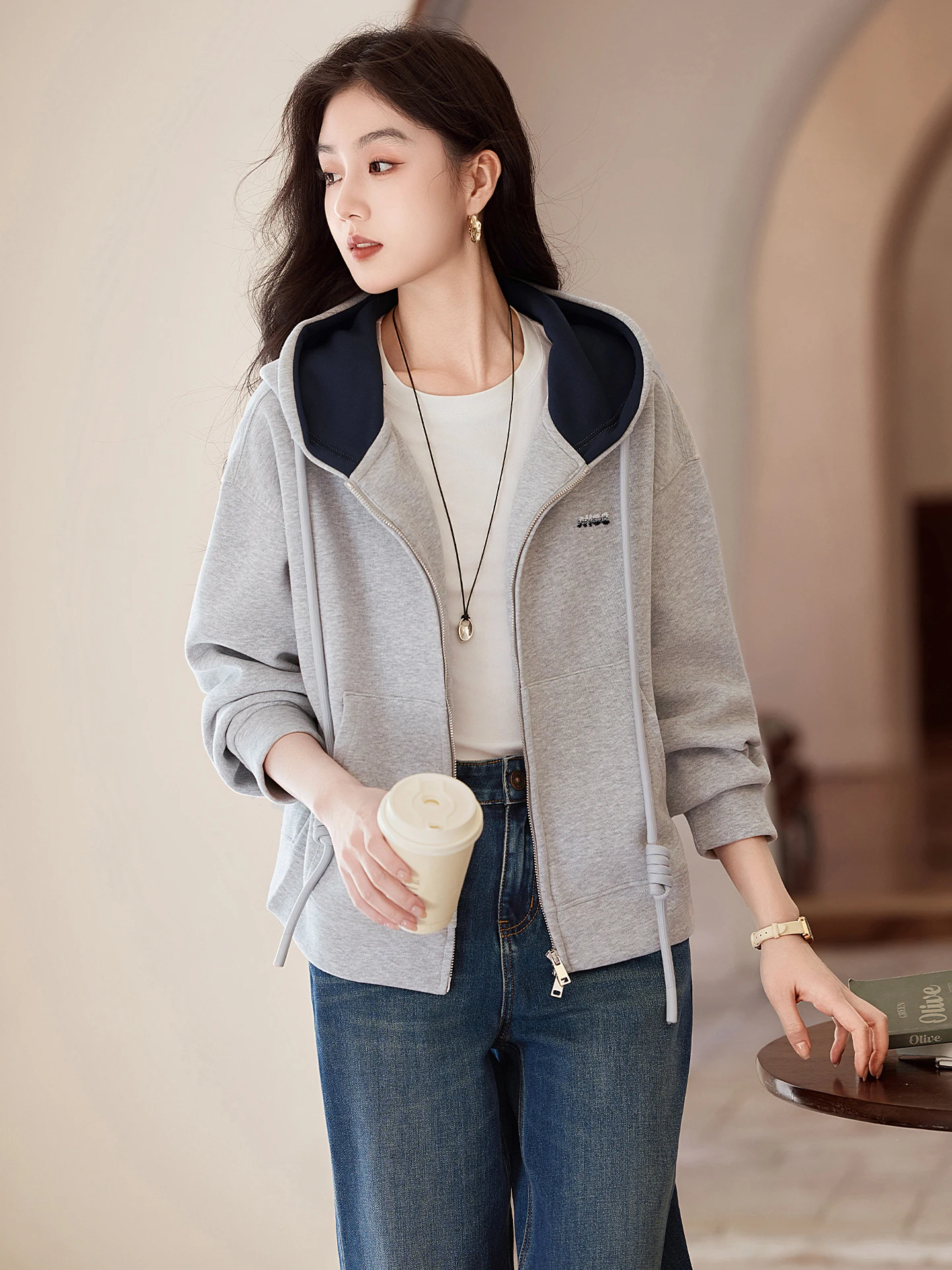 

Spring 2026 Commute Casual ort Hoodie Jaet Women's New Sle Color Blo Design Breathable Polyester Fiber Coat