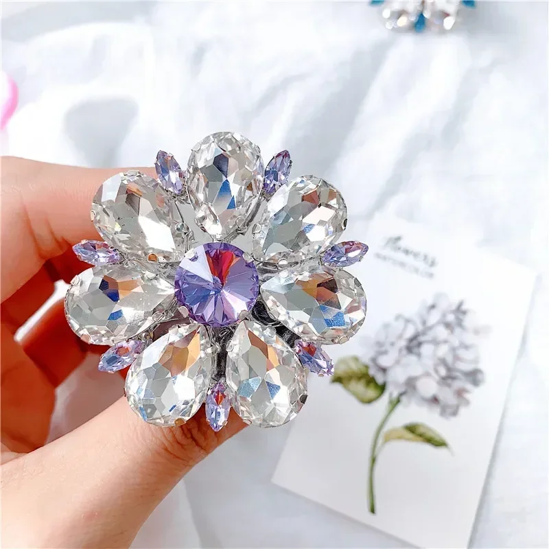 

Luxurious Diamond Crystal Grip Tok Stand For Cell Phone Holder Gem Noble Mobile Ring Support Universal Griptok Accessories