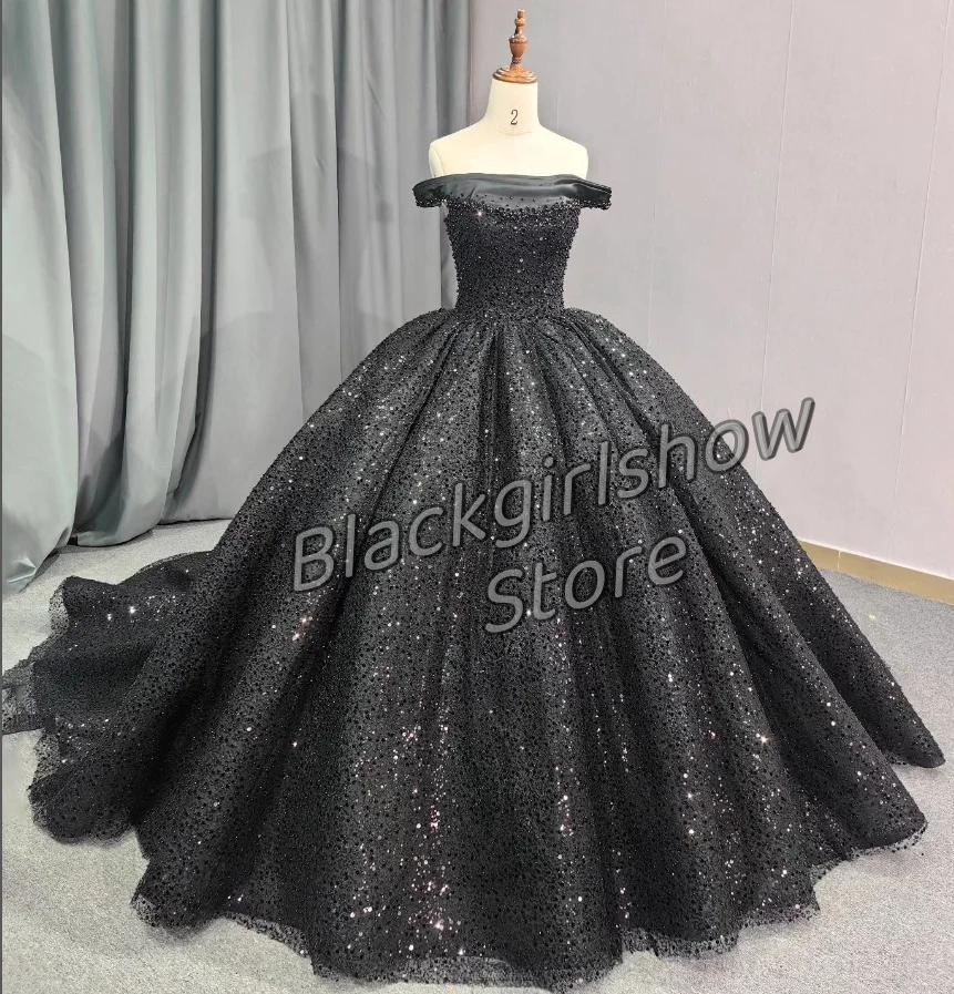 Vestido De princesa para quinceañera, traje De lujo con apliques De lentejuelas incrustadas, un hombro, elegante, color negro, 2024