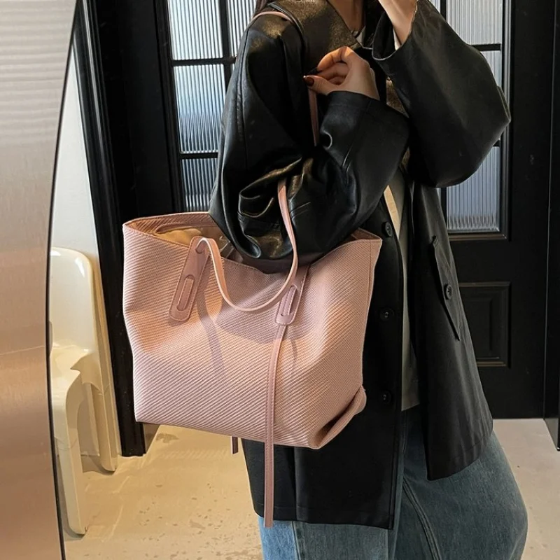 2025 nova bolsa de mão de couro feminina high-end marca de luxo famoso designer simples elegante paris ​