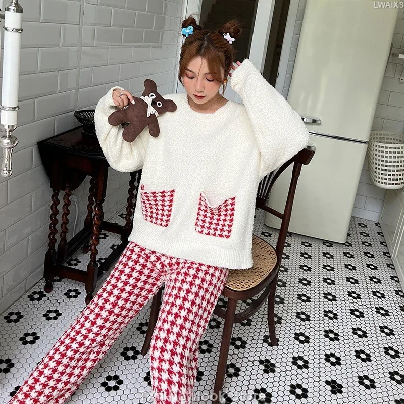 Pajamas Women's Autumn and Winter Soft Thickened Warm Long-Sleeved Sweet Plaid Pocket Age-Reducing Home Clothes for Outer Wear