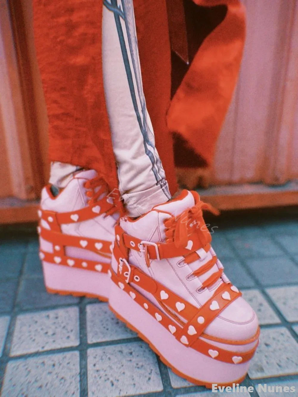 Red Heart Belt Buckle Cute Boots Women Round Toe Thick Sole Cross Tied Anti-slip Boots New Fashion Design Cool Girl Casual Boots
