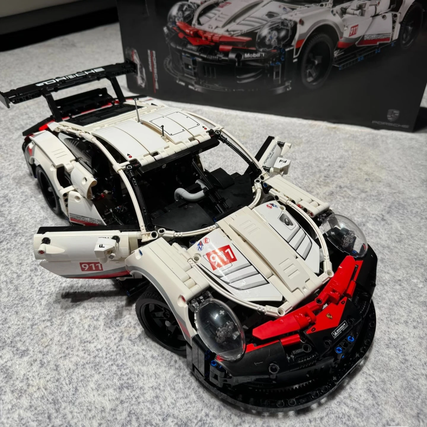 1580+ pièces 1:10 Blocs de construction RC Voiture - Modèle sportif MOC Compatible avec 42096, Moteur/Lumières LED, Jouet cadeau pour adultes