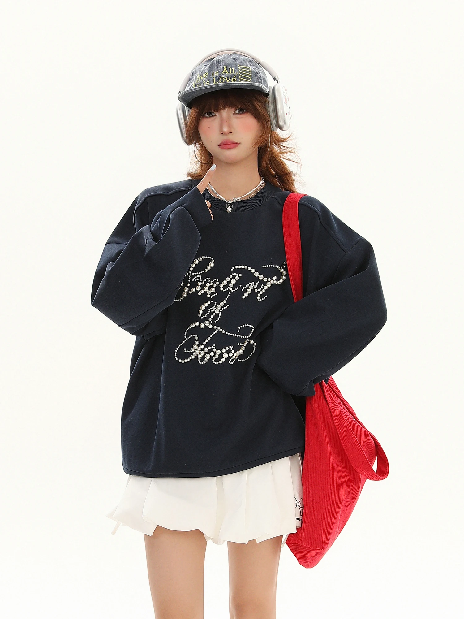2025 Spring and Autumn Sweet Beaded Loose Round Neck Sweatshirt American Style Design Versatile Long Sleeve Cotton Top