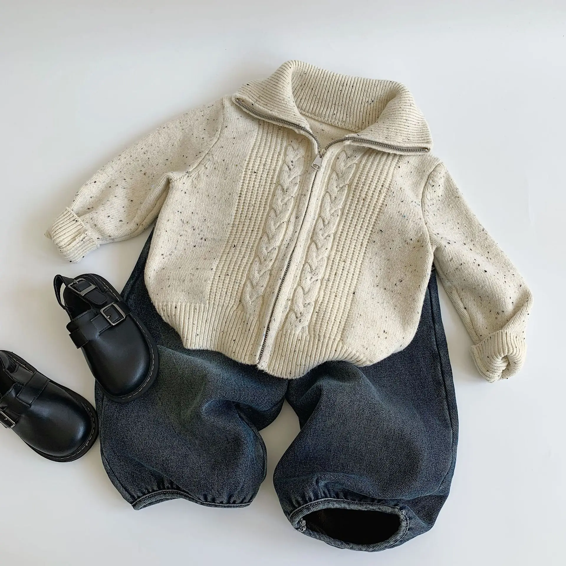 

Детская одежда, свитер, зима 2025 года, красочный трикотаж на молнии для мальчиков и девочек, новое модное детское теплое модное пальто, тренд