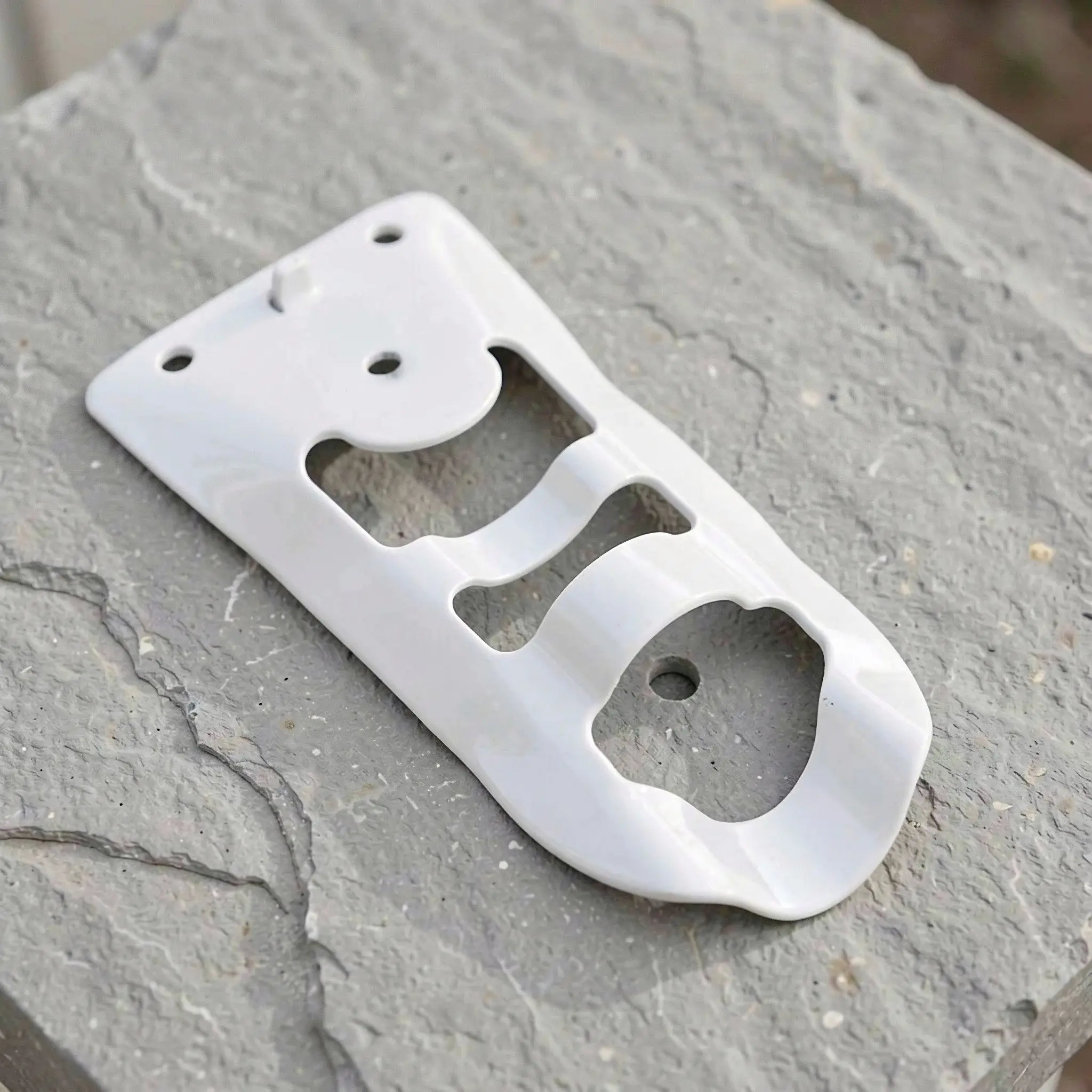 3Pcs White Aluminum Alloy Flag Pole Holder Mailbox Post Mounting Bracket Base Wall Mount Flagpole Support Hardware for Outdoor