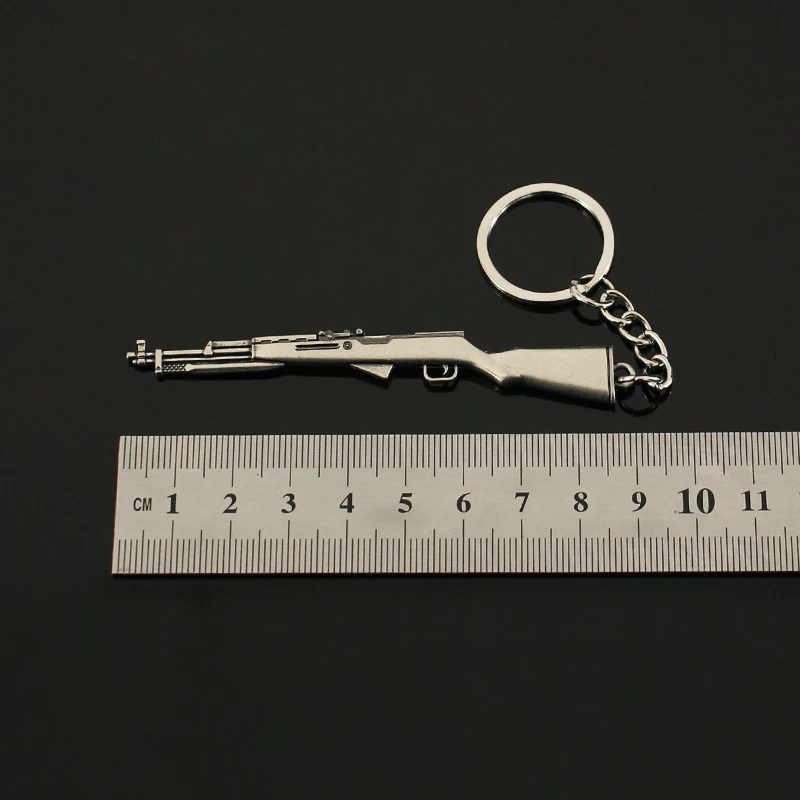 9cm Mini Gun Model Keychain Mini 56 Model Jewelry Weapon Metal Pendant Key Chain Chaveiro Bag Car Key Holders Gift For Kids Men