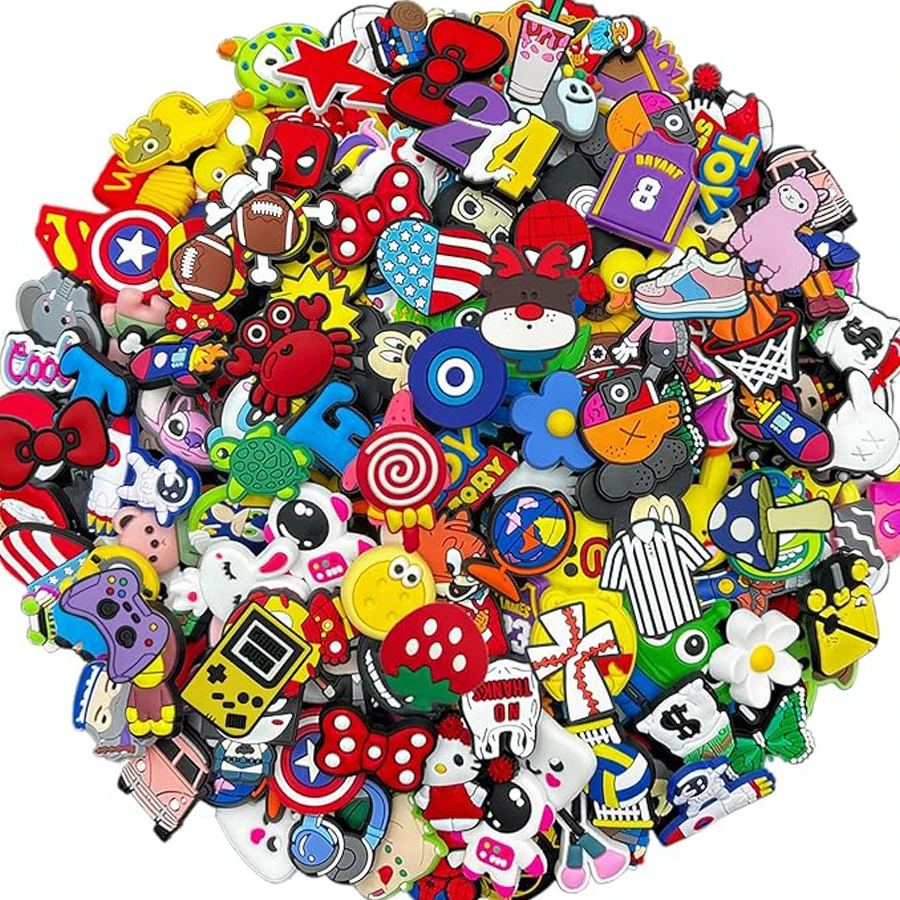 รองเท้าอนิเมชั่นการ์ตูนแบบสุ่ม100ชิ้นมีเสน่ห์รองเท้าของขวัญวันเกิดอุปกรณ์ตกแต่งรองเท้าหัวเข็มขัดหมุด gjibbitg สำหรับงานเลี้ยง dcroc