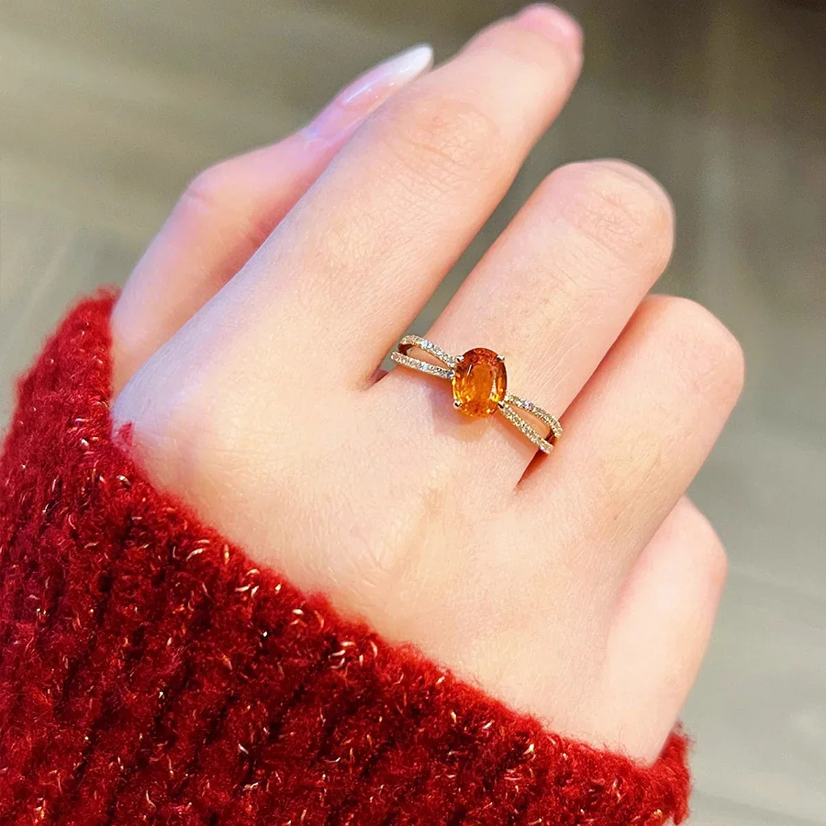 

Oval zircon hollow ring, cool and eye-catching, classic daily style S925 women's ring, holiday birthday gift