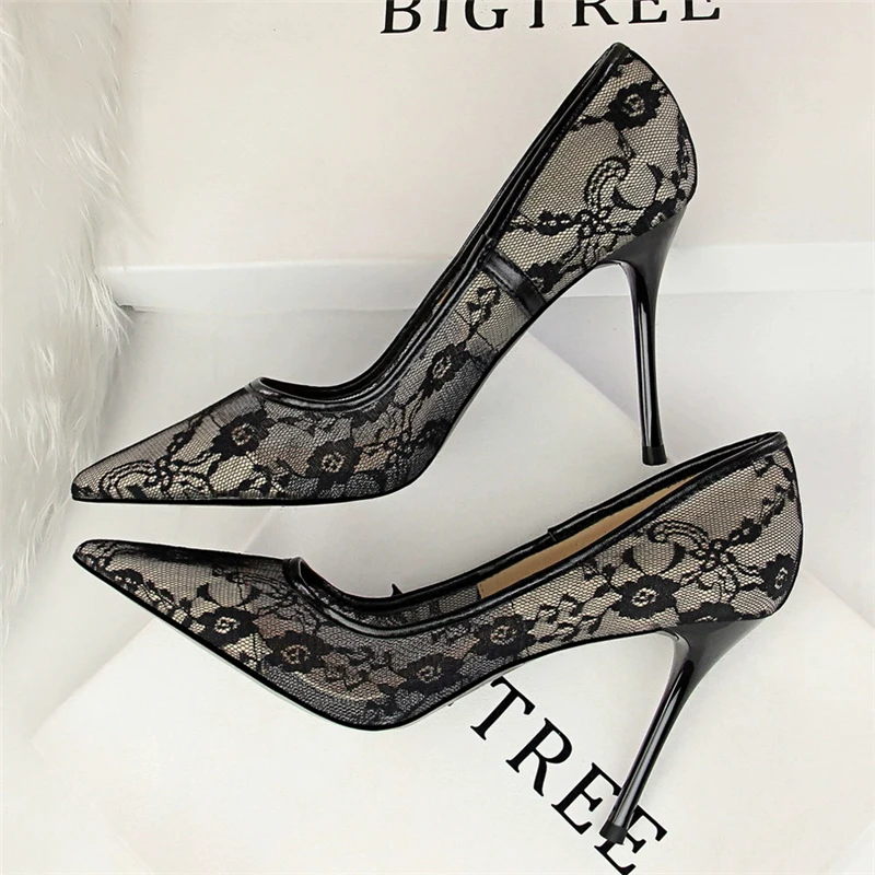 

Spring and summer new pointed shallow lace mesh sexy sandals banquet dress large size thin high-heeled women's shoes